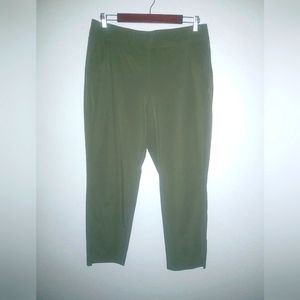 Eddie Bauer L Lightweight Womans Pocketed Easy Care No Wrinkle Pants